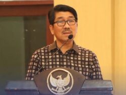Sebelum Semua Terlambat Kini Sejumlah Kalangan Masyarakat Lampung Utara Juga Mendesak, Agar KPK Kejagung Dan Kapolri Secepatnya Tangkap Penjahat Gembong Koruptor Bupati Lampung Utara Ir. Hamartoni Sekarang Juga