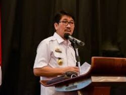 KPK Kejagung Dan Kapolri Secepatnya Tangkap Bupati Lampung Utara Ir. Hamartoni Penjahat Gembong Koruptor Yang Satu Ini Tak Boleh Dibiarkan Terus Menerus Berkeliaran Bebas Begitu Saja Merampok Dana Anggaran Dalam Setiap Tahunnya, Dan Sekarang Juga Harus Diseret Kepenjara